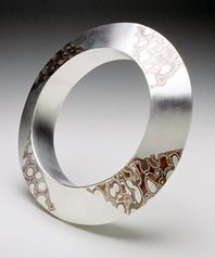 Bangle in silver with inlaid mokume gane