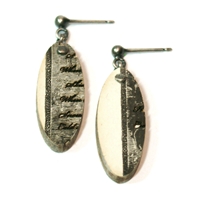 Short drop earrings (with text)