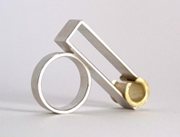 'Play' kinetic ring