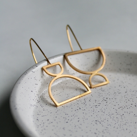 Claire Lowe Resin Earrings