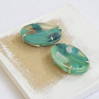Paintery Oval Brooches