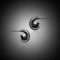 Wave hoop earrings